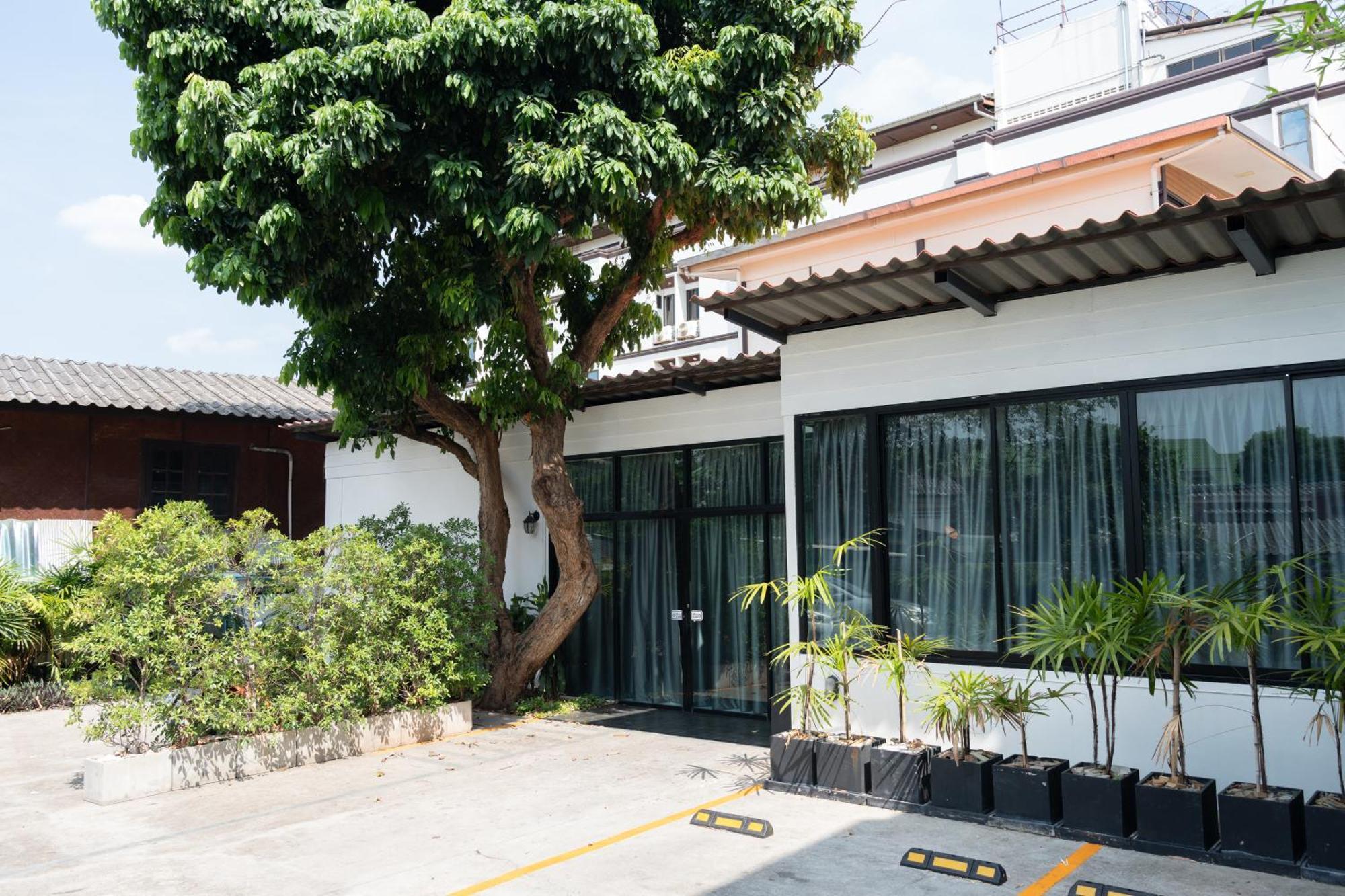 Chiang Mai Mansion 2 Apartment Exterior photo